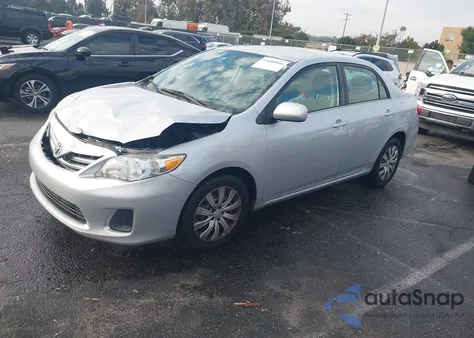 2013 Toyota Corolla Le z USA, uszkodzony, nr VIN 2T1BU4EE6DC014800